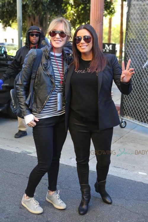 Eva Longoria poses with Felicity Huffman at the Los Angeles Women's March 2018