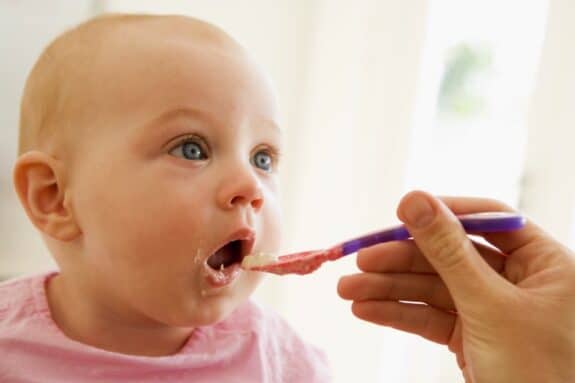 Lack Of Exposure To Leafy Greens As Babies Makes Kids Less Likely To Eat Them Later