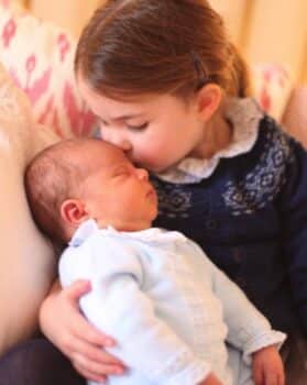 First photo of Princess Charlotte and Prince Louis
