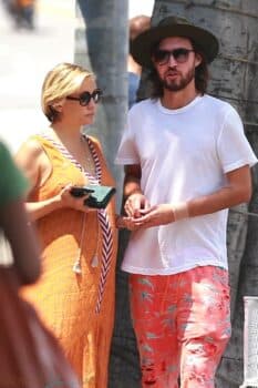 Pregnant Kate Hudson, Danny Fujikawa lunch in Santa Monica