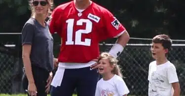 Tom Brady with wife Gisele, daughter Vivian and son Ben at practice august 3 2018 f
