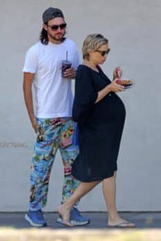 Very pregnant Kate Hudson, Danny Fujikawa step out in LA