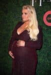 Pregnant Jessica Simpson on the red carpet at 25th Annual FFANY Shoes On Sale Gala