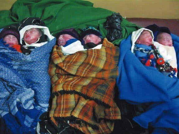 Woman Gives Birth To Sextuplets In Lahore