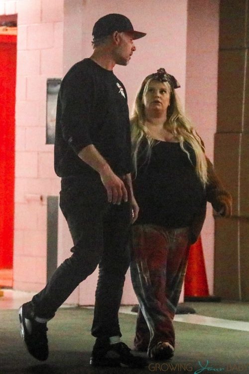 Pregnant Jessica Simpson out with husband Eric Johnson in LA