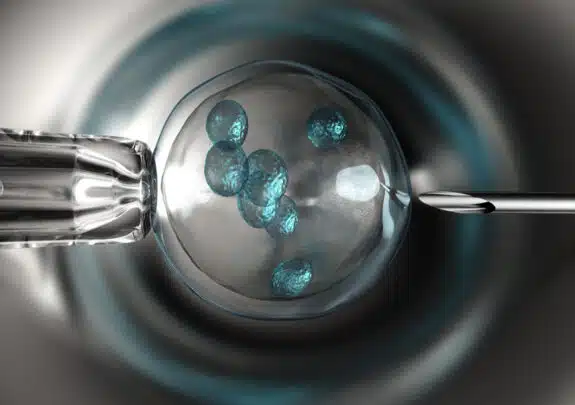 Mom Suing IVF Clinic After Giving Birth to Another Couple’s Babies  