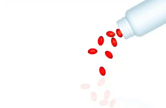 Hundreds of Women Fail to Heed Warnings Involving Conception and Popular Acne Drug  
