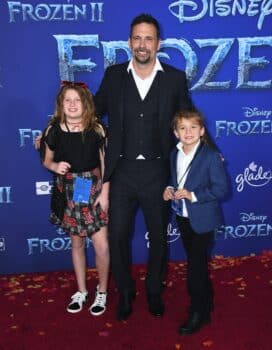 Jeremy Sisto with kids Charlie and Bastian at Frozen 2 premiere in LA