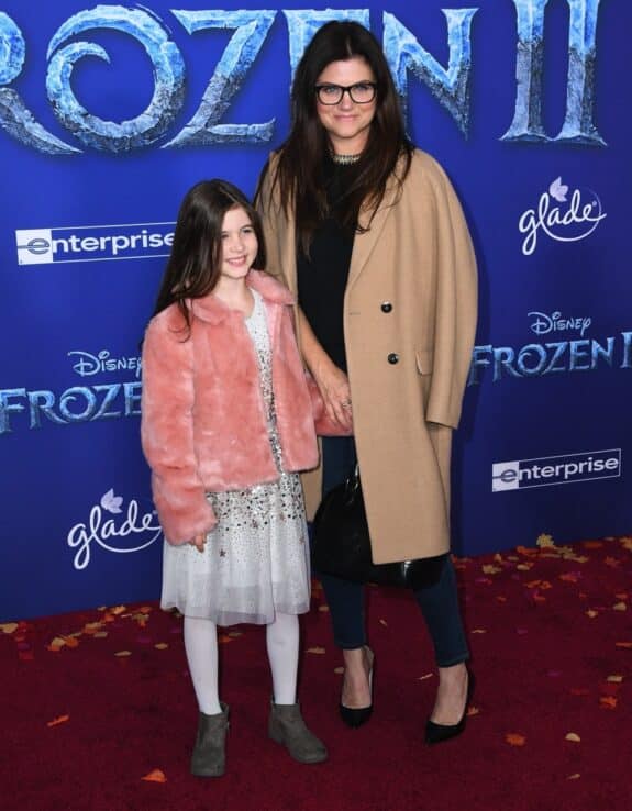 Tiffani Thiessen with daughter Harper at Frozen 2 premiere