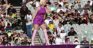 Pregnant Katy Perry Performs in Melbourne
