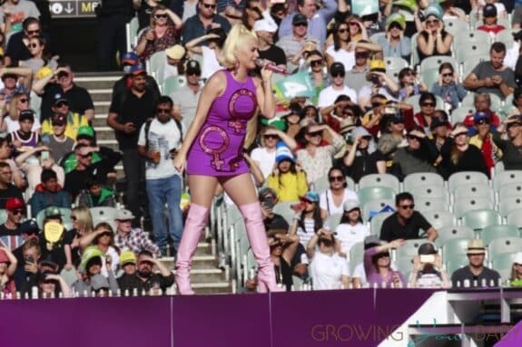 Pregnant Katy Perry Performs in Melbourne