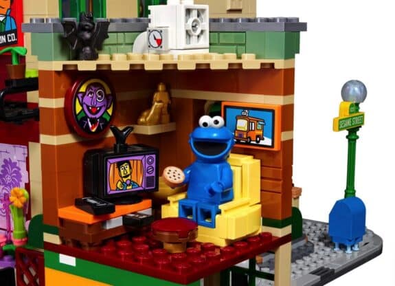 123 Sesame Street LEGO Set - cookie monster