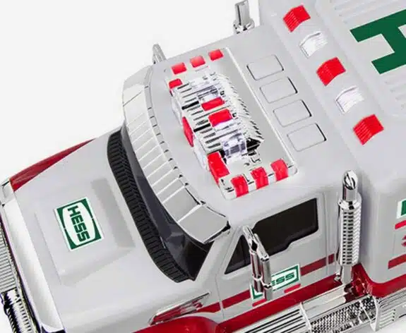 Hess 2020 Ambulance and Rescue Playset - sounds and lights