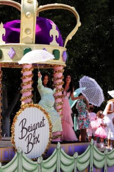 Pregnant Christina Milian poses for pictures at the grand opening of her Beignet Box Cafe in LA