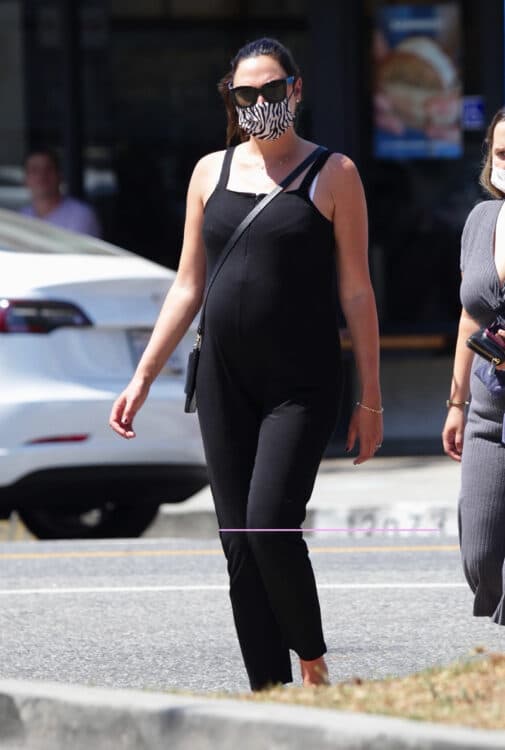 Pregnant Gal Gadot shows off her baby bump while having lunch with friends in LA