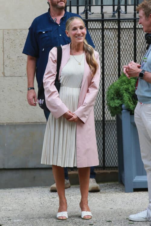 Sarah Jessica Parker films a scene for And Just Like That August 8th 2021