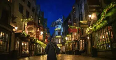 Christmas in The Wizarding World of Harry Potter universal orlando