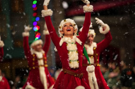 Universals Holiday Parade featuring Macys at universal orlando