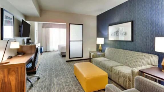 Drury Plaza Hotel Orlando Lake Buena Vista suite