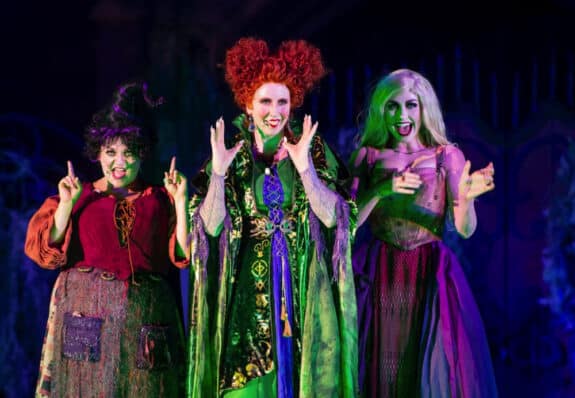 Hocus Pocus Villain Spelltacular at Mickeys Not-So-Scary Halloween Party