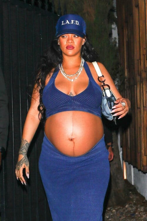 Pregnant Rihanna Is Beautiful In Blue in LA nobu