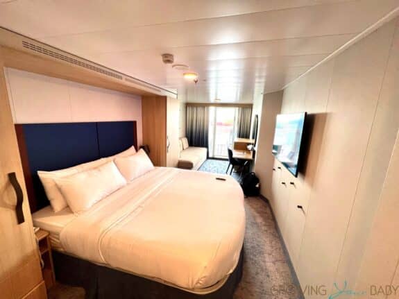 Wonder of The Seas - 3D Balcony Cabin Video Tour