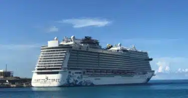norwegian escape in bermuda