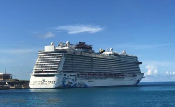 norwegian escape in bermuda