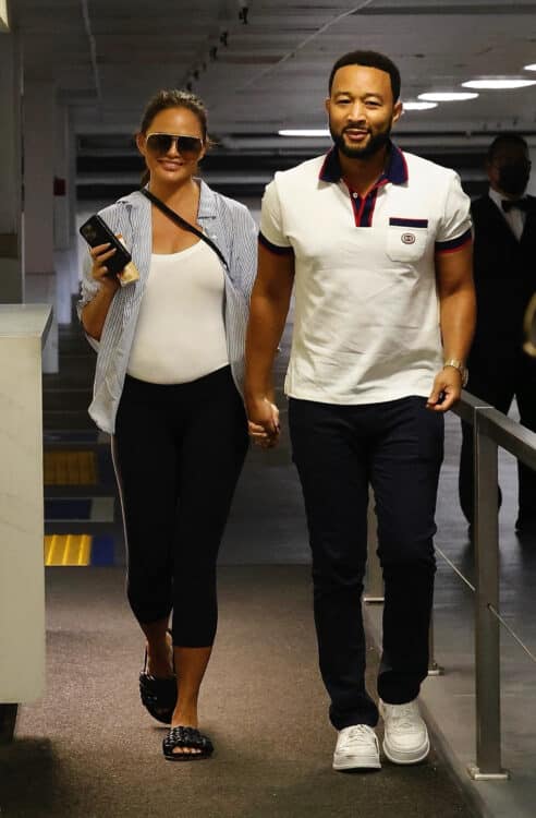 Pregnant Chrissy Teigen and John Legend run errands together