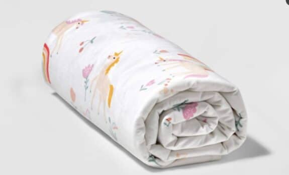Recalled Pillowfort Weighted Blanket – unicorn