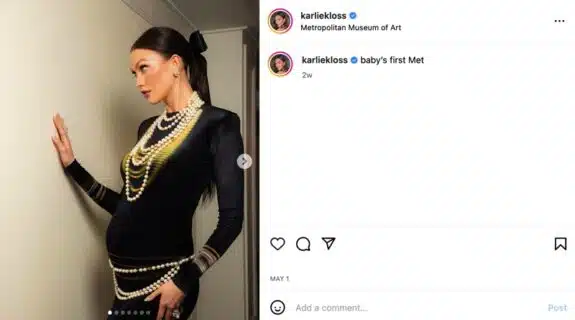 IMAGE of Karlie Kloss's tweet showing off her growing belly.