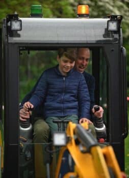 Prince William and Prince George take part in the big help out
