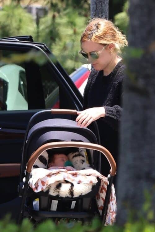 Rumer Willis enjoys a grocery trip with her baby girl in Calabasas