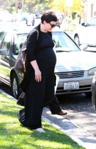 A Very Pregnant Ginnifer Goodwin Goes Out Shopping at Bel Bambini