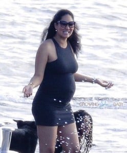 A pregnant Kimora Lee Simmons vacation in St