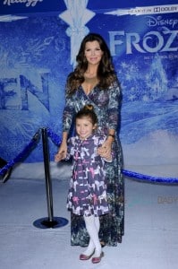 Ali Landry and daughter Estella at Disney Frozen Premiere