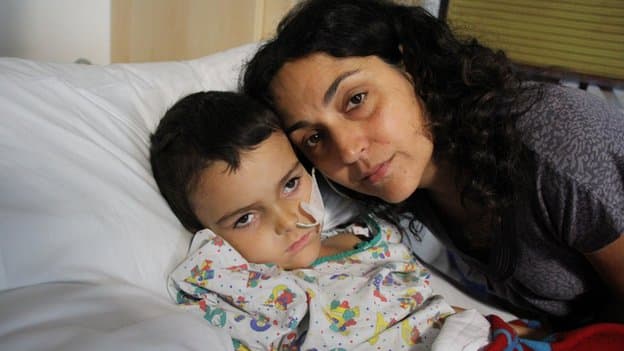 Ashya king with his mom