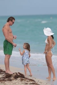 Bethenny Frankel and her boyfriend Michael Cerussi take her daughter Bryn for a day at the beach in Miami