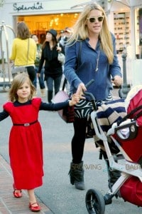 Busy Philipps with her daughter Birdie Silverstein shopping at the grove