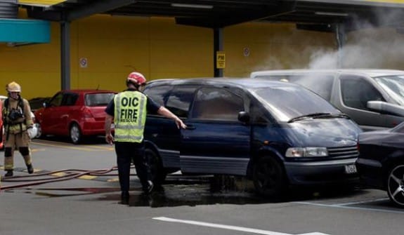 Children saved from Fiery Toyota Previa