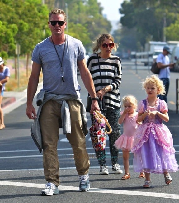 Eric Dane and Rebecca Gayheart at the market with daughters Georgia and Billie