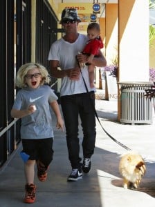 Gavin Rossdale out in LA with his sons Zuma and Apollo