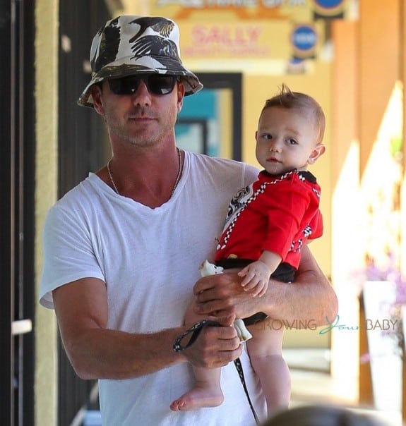 Gavin Rossdale out in LA with son Apollo