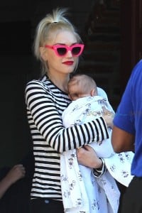 Gwen Stefani Leaves Joel Silver's Memorial Day party with son Apollo