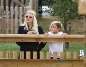 Gwen Stefani and Gavin Rossdale treat their boys Kingston and Zuma to a day at a safari park in Woburn