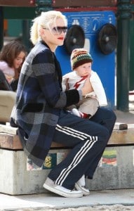 Gwen Stefani at Coldwater Canyon Park with son Zuma