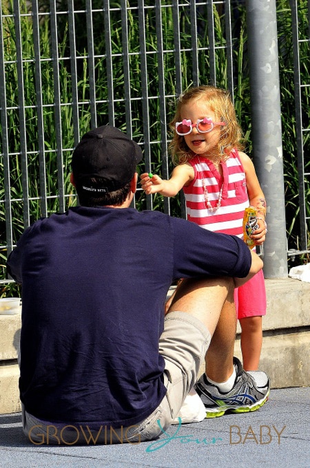 Jason Hoppy Takes Daughter Bryn To The Park - Growing Your Baby