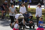 Jennifer Garner participates in the 2nd annual "Home Run For Kids" race with kids Samuel and Seraphina