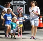 Jennifer Garner with kids Samuel, Seraphina and Violet Affleck at the 2nd annual "Home Run For Kids" race
