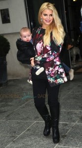 Jessica Simpson leaves her NYC hotel with son ACE